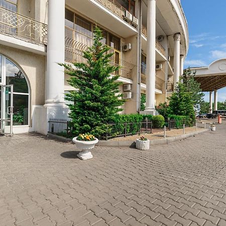 Arcadia Palace 2-Bedrooms Apartment With Terrace 오데사 외부 사진