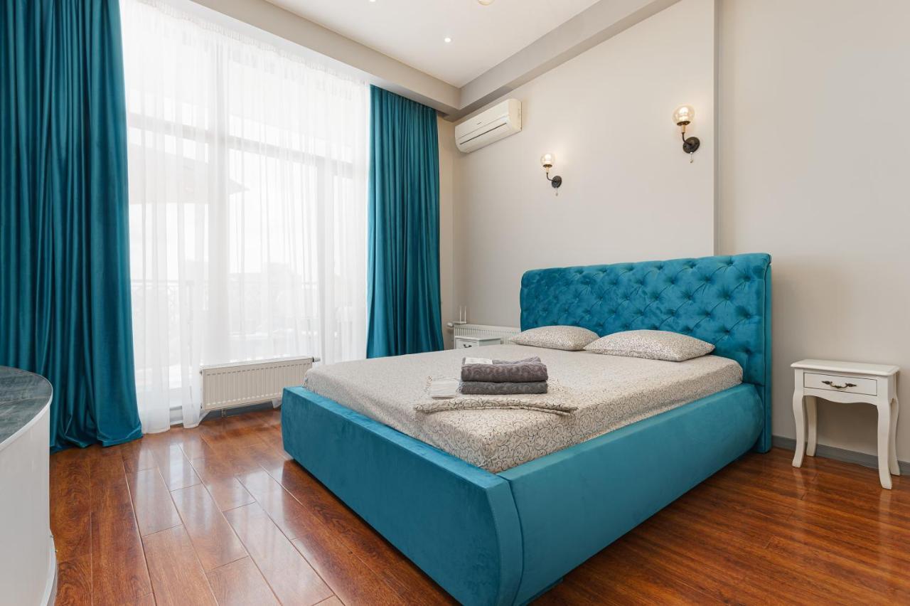 Arcadia Palace 2-Bedrooms Apartment With Terrace 오데사 외부 사진