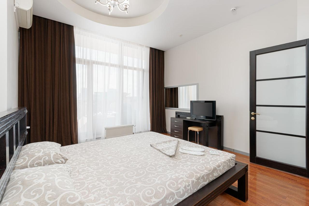 Arcadia Palace 2-Bedrooms Apartment With Terrace 오데사 외부 사진